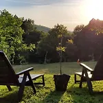 Feriehus A Casa Dos Avos Es Una Casa De Piedra De 1850 Con Piscina Y En Plena Naturaleza En Galicia Vilarino (A Coruna)