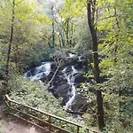 A Casa Dos Avos Es Una Casa De Piedra De 1850 Con Piscina Y En Plena Naturaleza En Galicia Feriehus