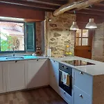 A Casa Dos Avos Es Una Casa De Piedra De 1850 Con Piscina Y En Plena Naturaleza En Galicia Feriehus