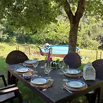 A Casa Dos Avos Es Una Casa De Piedra De 1850 Con Piscina Y En Plena Naturaleza En Galicia Vilarino (A Coruna)