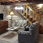A Casa Dos Avos Es Una Casa De Piedra De 1850 Con Piscina Y En Plena Naturaleza En Galicia * Vilarino (A Coruna)