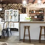 A Casa Dos Avos Es Una Casa De Piedra De 1850 Con Piscina Y En Plena Naturaleza En Galicia Vilarino (A Coruna)