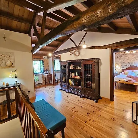A Casa Dos Avos Es Casa De Piedra De 1850 Con Piscina Y En Plena Naturaleza En Galicia *