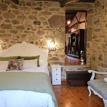 Holiday home A Casa Dos Avos Es Casa De Piedra De 1850 Con Piscina Y En Plena Naturaleza En Galicia
