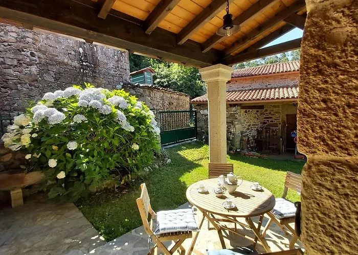 A Casa Dos Avos Es Una Casa De Piedra De 1850 Con Piscina Y En Plena Naturaleza En Galicia Vilarino (A Coruna)