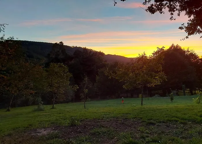 A Casa Dos Avos Es Una Casa De Piedra De 1850 Con Piscina Y En Plena Naturaleza En Galicia *