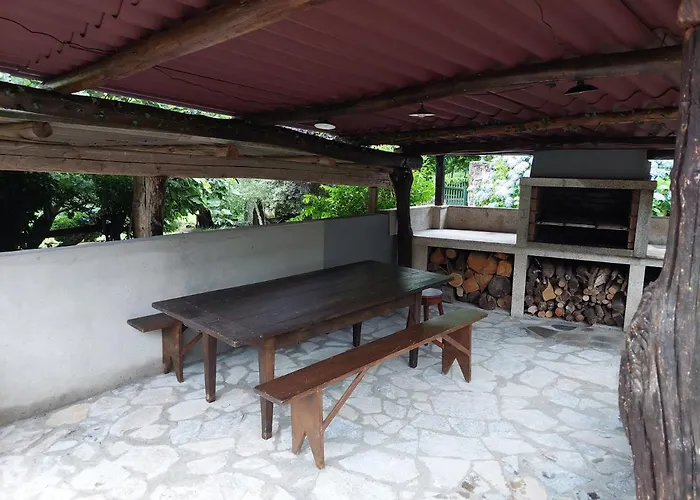 A Casa Dos Avos Es Una Casa De Piedra De 1850 Con Piscina Y En Plena Naturaleza En Galicia * Vilarino (A Coruna)