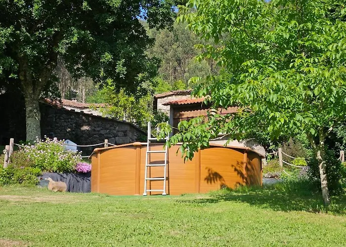 A Casa Dos Avos Es Una Casa De Piedra De 1850 Con Piscina Y En Plena Naturaleza En Galicia * Vilarino (A Coruna)