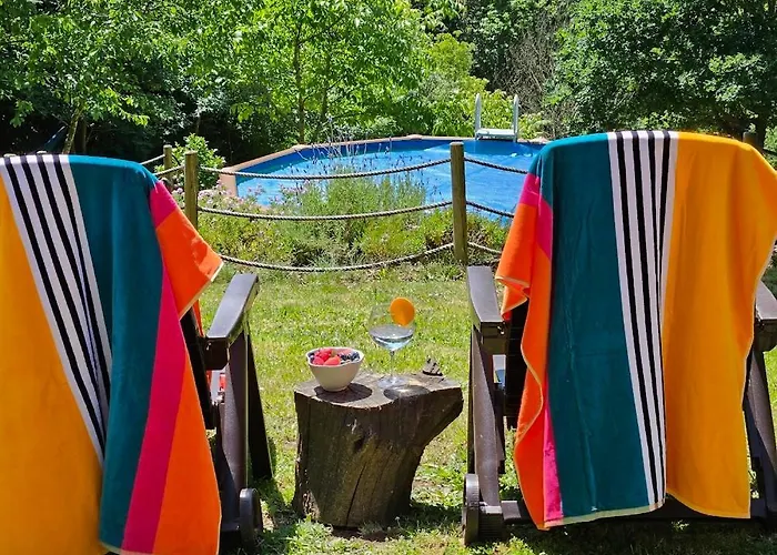 A Casa Dos Avos Es Una Casa De Piedra De 1850 Con Piscina Y En Plena Naturaleza En Galicia *
