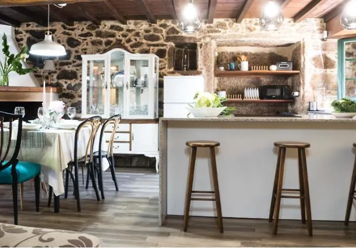 A Casa Dos Avos Es Una Casa De Piedra De 1850 Con Piscina Y En Plena Naturaleza En Galicia Vilarino (A Coruna)